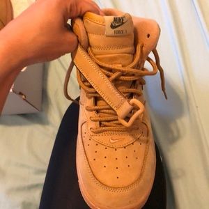 Outdoor Green Nike Forces Size 3